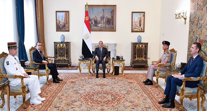 السيسي يبحث مع وزير القوات المسلحة الفرنسي تطورات الأوضاع في قطاع غزة