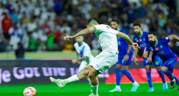 الهلال يعزز من صدارته لدوري روشن السعودي بفوزه على الفتح بهدفين نظيفين