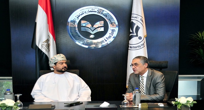 بالصور .. رئيس هيئة الاستثمار يبحث تغزيز التعاون مع وزير التجارة والصناعة العماني