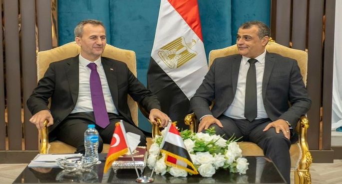 “بالصور .. وزير الدولة للإنتاج الحربي” يستقبل “رئيس وكالة الصناعات الدفاعية التركية” لبحث سبل التعاون المشترك بين الجانبين