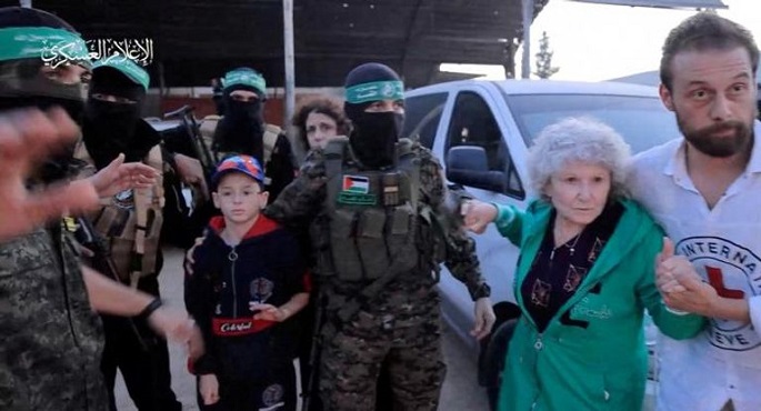 في ثاني أيام الهدنة .. الإفراج عن 14 إسرائيليًا جديدًا مقابل 42 فلسطينيًا