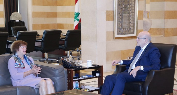 ميقاتي يبحث مع المنسقة الأممية الأوضاع الراهنة والتطورات على الحدود الجنوبية اللبنانية