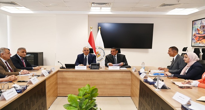 بالصور .. سويلم وآمنة يتابعان موقف المعدات الخاصة بإدارة الأزمات والطوارئ للتعامل مع موسم الأمطار والسيول