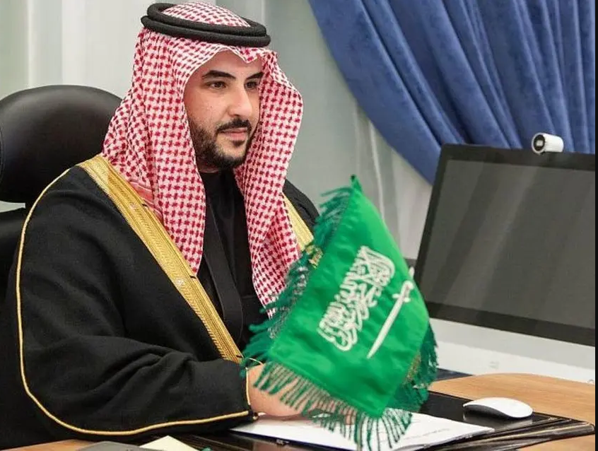 وزير الدفاع السعودي ومبعوث أممي يبحثان جهود التوصل لحل سياسي للأزمة اليمنية