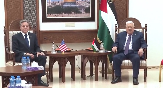 عباس وبلينكن يحذران من “التهجير القسري” للشعب الفلسطيني إلى خارج غزة