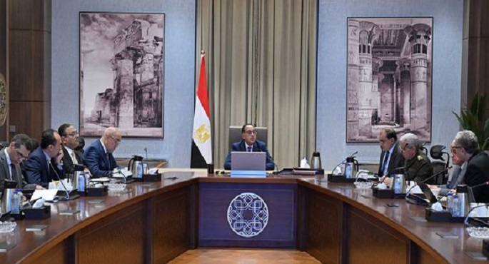 بالصور .. رئيس الوزراء يستعرض مشروع تطوير الواجهة السياحية غرب مدينة العلمين الجديدة