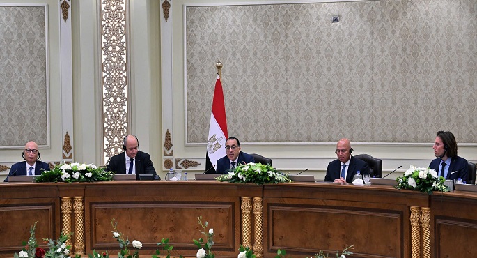 مدبولي : الحكومة تعتزم طرح إدارة وتشغيل المطارات أمام القطاع الخاص خلال الفترة المقبلة