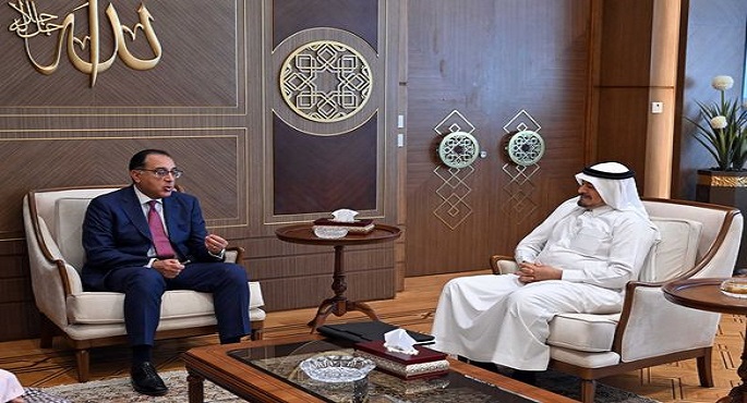 بالصور.. رئيس الوزراء يلتقي رئيس مجموعة “السعودي الألماني الصحية”