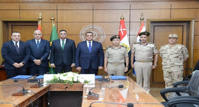 بالصور ..وزير التنمية المحلية ومحافظ الدقهلية يشهدان توقيع بروتوكول لتقديم خدمات الشبكة الوطنية للطوارئ والسلامة العامةبالصور ..