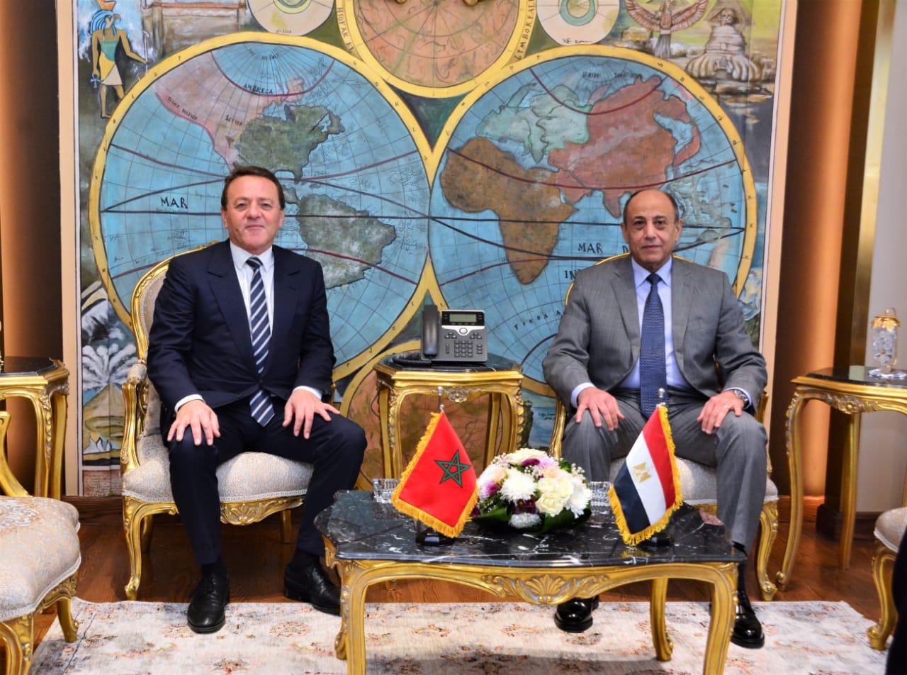 وزير الطيران المدني يبحث مع وزير النقل المغربى التعاون المشترك