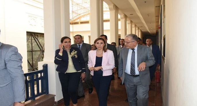 بالصور.. وزيرة الثقافة تُتابع سير العمل بمركز الإبداع الفني ودار الأوبرا وقصر الثقافة بدمنهور