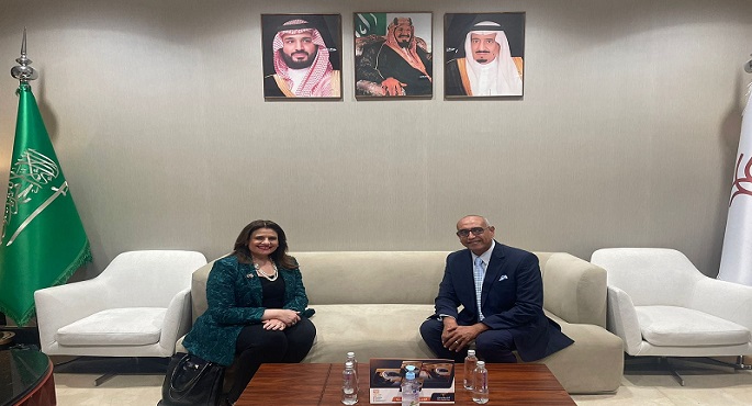 وزيرة الهجرة تصل جدة بالمملكة العربية السعودية للقاء أبناء الجالية المصرية