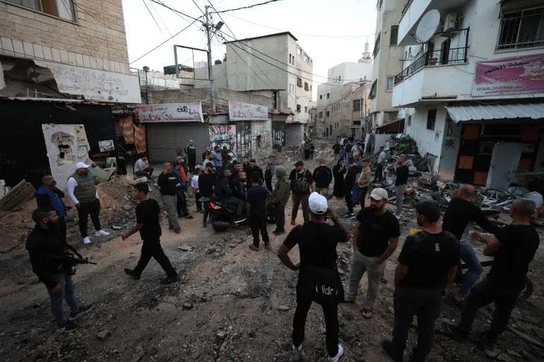 استشهاد أم فلسطينية وابنتها برصاص قناصة الاحتلال الإسرائيلي بكنيسة العائلة المقدسة في غزة