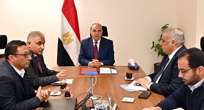 بالصور .. وزير الري يتابع تنفيذ تكليفات رئيس الجمهورية بمراجعة موقف المعدات الخاصة بإدارة الأزمات والطوارئ
