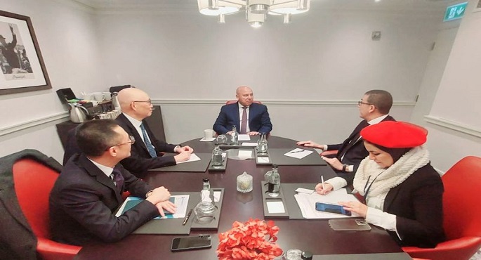 وزير النقل يلتقي رئيس شركة هاتشيسون العالمية لبحث تدعيم التعاون المشترك في مجال النقل البحري