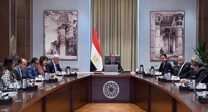 بالصور.. رئيس الوزراء يلتقي مسئولي الفرع الطبي بجامعة “تكساس سيستم” الأمريكية