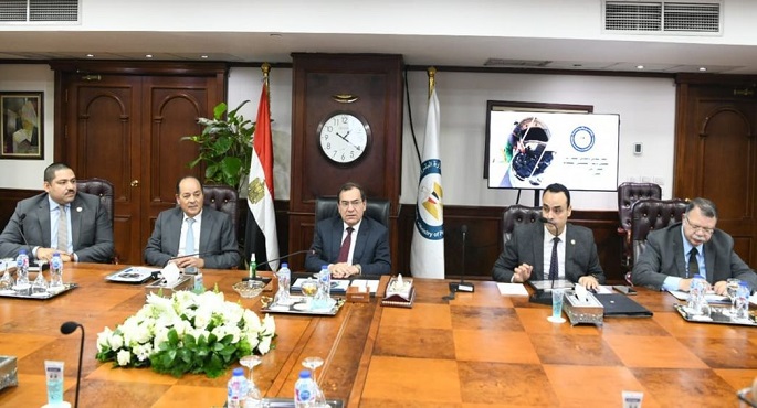 البترول: تزايد معدلات تحويل السيارات للعمل بالغاز الطبيعي بعد مباردة التقسيط