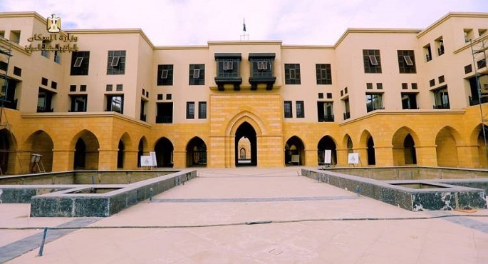 بالصور .. وزير الإسكان يستعرض التصميمات الداخلية لفندق مشروع «سور مجرى العيون»