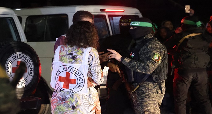 سفير إسرائيل لدى واشنطن : مستعدون لهدنة جديدة في غزة مع حماس لاطلاق سراح الرهائن
