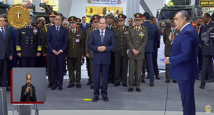 بالفيديو .. الرئيس السيسي يتفقد أجنحة المعرض إيديكس 2023