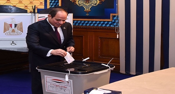 بالفيديو والصور .. المرشح الرئاسي عبد الفتاح السيسي يدلي بصوته في الانتخابات الرئاسية