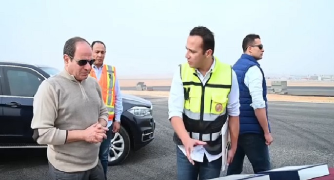 بالفيديو.. الرئيس السيسي يتفقد الأعمال الإنشائية لتطوير عدد من الطرق والمحاور بالقاهرة الكبرى