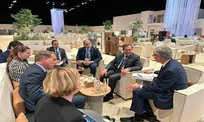 وزير البترول يجرى مباحثات مع مساعدي وزيرة الطاقة الأمريكية ووزير البيئة والعمل المناخي بأستراليا الغربية