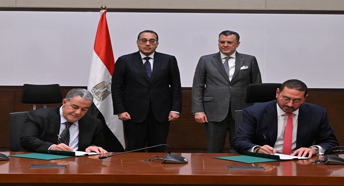 رئيس الوزراء يشهد توقيع اتفاقية تطوير فندق “الريتز-كارلتون بالم هيلز” في “غرب القاهرة”