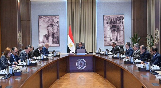رئيس الوزراء يتابع جهود التوسع في إقامة مدارس “المتفوقين” و”النيل” و”اليابانية”