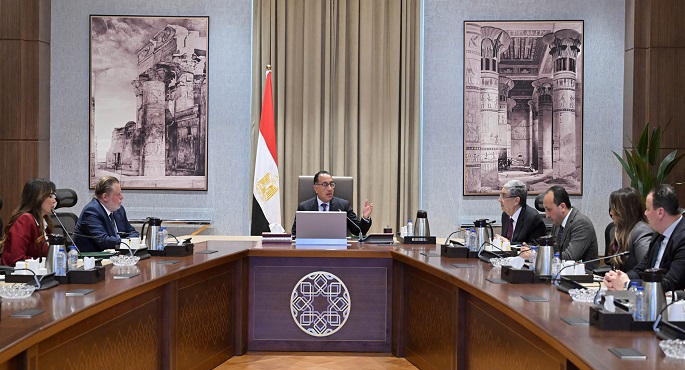 رئيس الوزراء يستعرض موقف مشروعات الطاقة المتجددة وزيادة مساهمتها في مزيج الطاقة