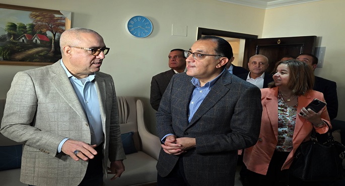 بالصور ..في مستهل جولة بالمدينة:رئيس الوزراء يتفقد وحدات مبادرة الرئيس “سكن لكل المصريين” بمدينة السادات