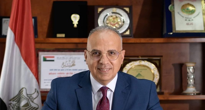 بالصور .. وزير الري يتابع أعمال تطهير المصارف العامة ، ومشروعات إنشاء شبكات الصرف المغطى