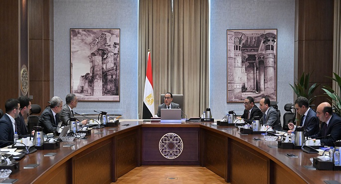 بالصور..مدبولي يلتقي فريق شركة “انطلاق” لاستعراض تقرير شامل عن ريادة الأعمال في مصر