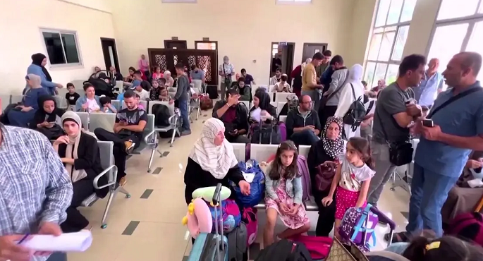 أمريكيون من أصل فلسطيني يقاضون إدارة بايدن بسبب أقاربهم العالقين في غزة
