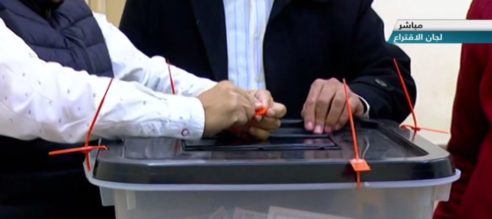 إغلاق صناديق الاقتراع في اليوم الأول للانتخابات الرئاسية بالداخل