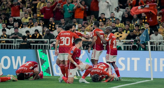 الأهلى يهزم اتحاد جدة بثلاثية تاريخية ويتأهل لنصف نهائي كأس العالم للأندية