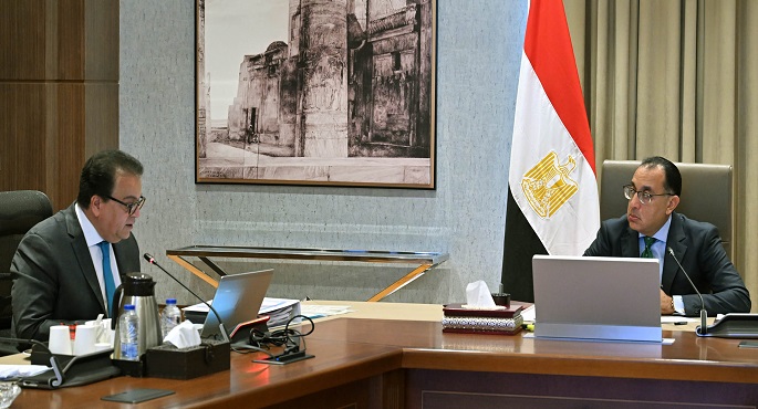 مدبولي: الحكومة تعمل على تشجيع القطاع الخاص للتوسع في المشاركة بتقديم خدمات الرعاية الصحية والتعليمية
