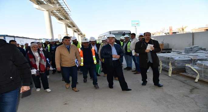 بالصور .. وزير النقل يتابع التقدم في معدلات تنفيذ مشروع مونوريل شرق النيل