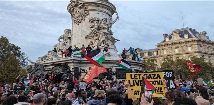 مظاهرة في باريس تضامنا مع أهل غزة