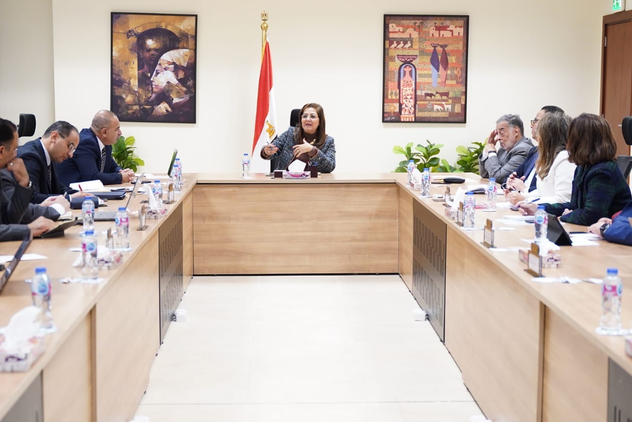 وزيرة التخطيط والتنمية الاقتصادية تبحث أولويات الخطة الاستثمارية للعام المالي القادم