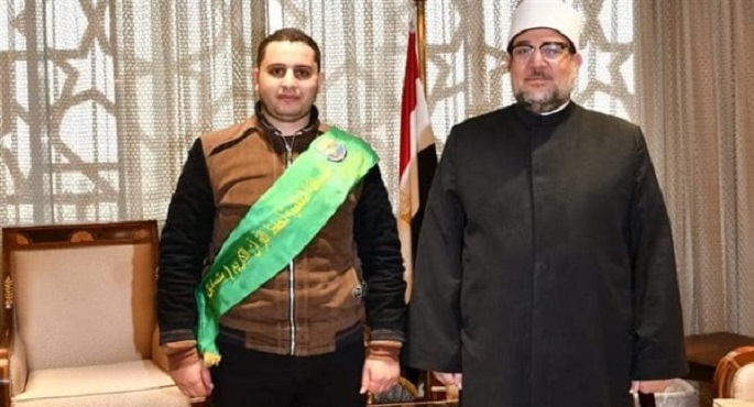 الفائز بالمركز الأول في الفرع الأول من المسابقة العالمية للقرآن الكريم يشكر الرئيس على رعايته لأهل القرآن