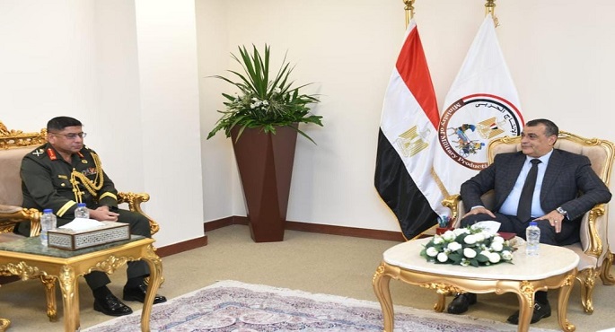 بالصور .. وزير الإنتاج الحربي يلتقي منسق وزير الدفاع بنجلاديش والرئيس التنفيذي لمجموعة تاليس العالمية