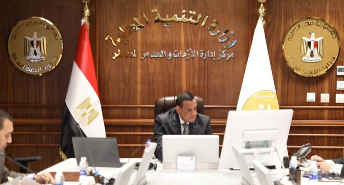 وزير التنمية المحلية يتابع فعاليات اليوم الثاني لسير العملية الانتخابية في الانتخابات الرئاسية