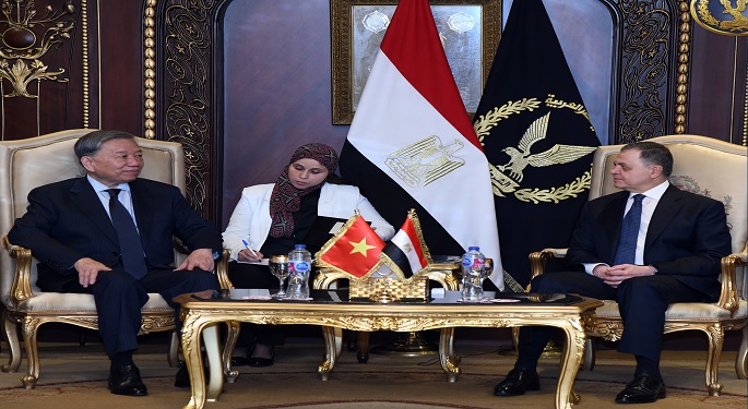 وزير الداخلية : حريصون على مد جسور التواصل مع أجهزة الأمن الفيتنامية