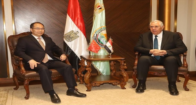وزير الزراعة يبحث مع نائب حاكم مقاطعة سيتشوان الصينية آفاق التعاون المشترك
