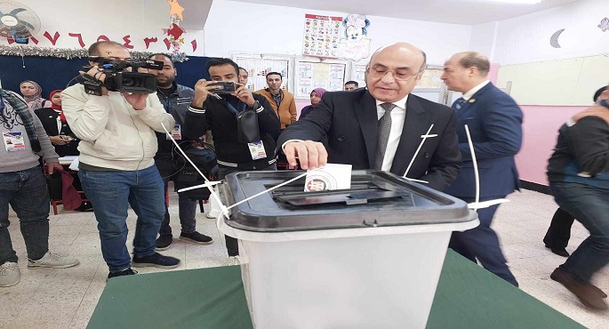 بالصور .. وزير العدل يدلي بصوته في الانتخابات الرئاسية 2024
