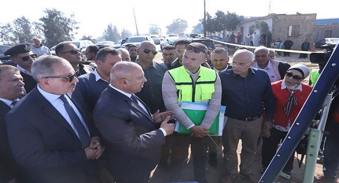 بالصور.. وزير النقل يتفقد مواقع العمل بعدد من مشروعات الطرق والكباري بمحافظتي كفر الشيخ والدقهلية