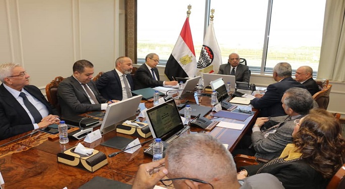 وزير قطاع الأعمال يستعرض مخطط إقامة مشروع عمراني جنوب القاهرة استغلالًا لأراضي “الحديد والصلب”