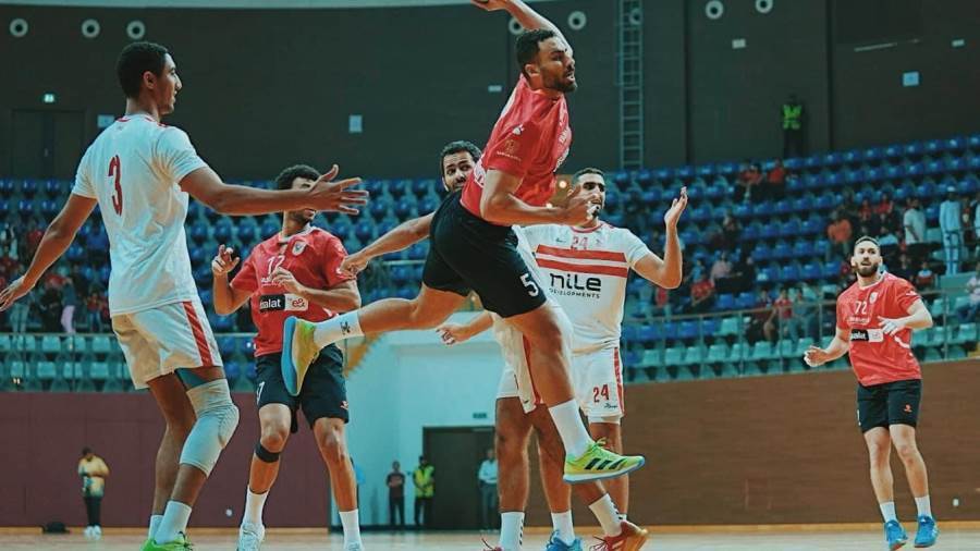 يد الأهلي يتوج بكأس السوبر المحلي بالفوز على الزمالك 26-24