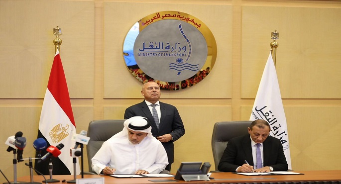 بالصور .. وزير النقل يشهد التوقيع لعقد منح التزام بناء وتطوير وإدارة المحطات بموانئ الغردقة وسفاجا وشرم الشيخ مع مجموعة موانئ أبوظبي
